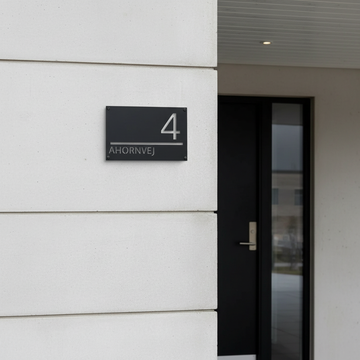 Husnummer - Firkant med personlig tekst